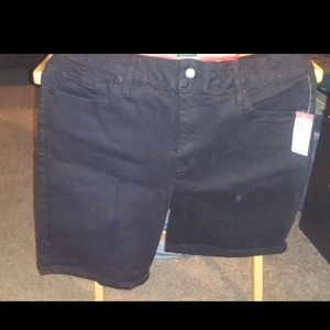 New size 16 women jean shorts